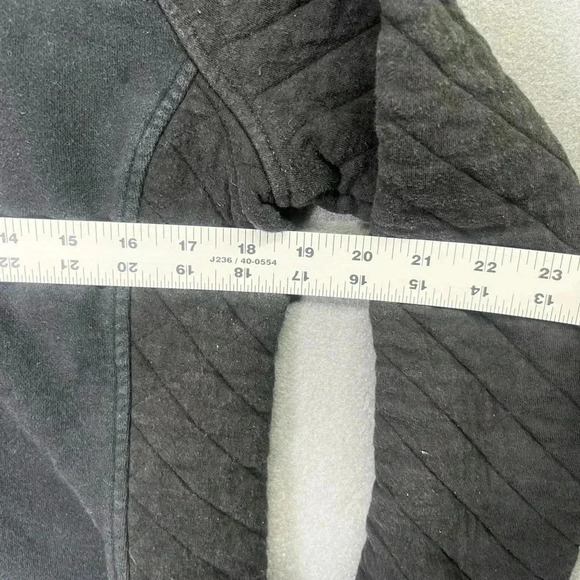 Vineyard Vines Quilted Top Sweatshirt Pull over Womens S Black Warm Sherpa 1250 - Picture 5 of 9